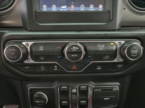 Used 2020 Jeep Gladiator Sport w/ Quick Order Package 24S AWD/4WD image 15