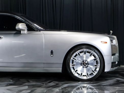 Used 2018 Rolls-Royce Phantom Sedan RWD image 11