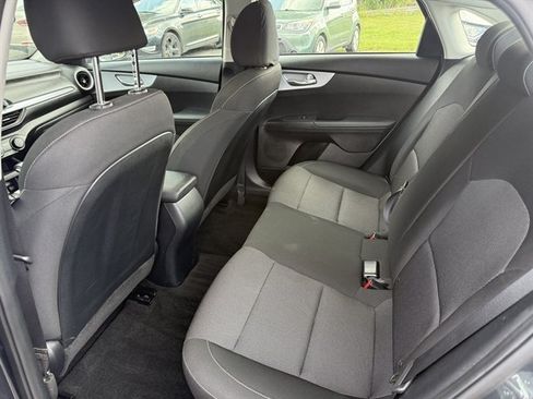 Used 2024 Kia Forte LXS FWD image 19