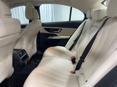 Used 2026 Mercedes-Benz E 350 4MATIC Sedan image 25