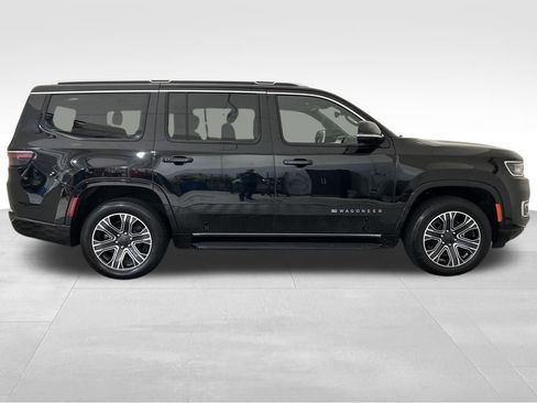 Used 2024 Jeep Wagoneer Series II image 7