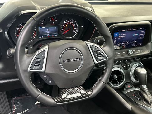 Used 2021 Chevrolet Camaro LT w/ Technology Package RWD image 14