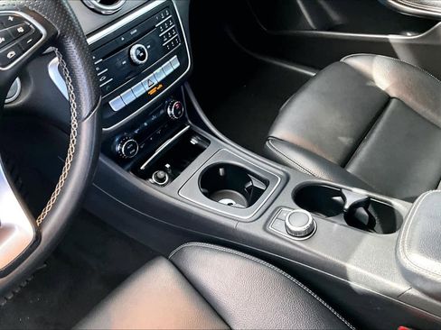 Used 2018 Mercedes-Benz GLA 250 GLA 250 image 17