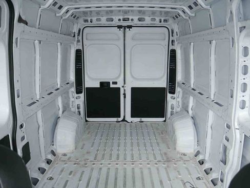 Used 2025 RAM ProMaster 2500 w/ Convenience Group image 29