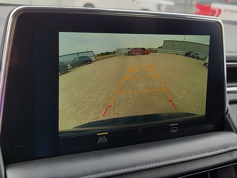 Used 2024 Chevrolet Tahoe LT RWD image 15