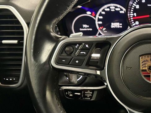 Used 2019 Porsche Cayenne AWD/4WD image 23