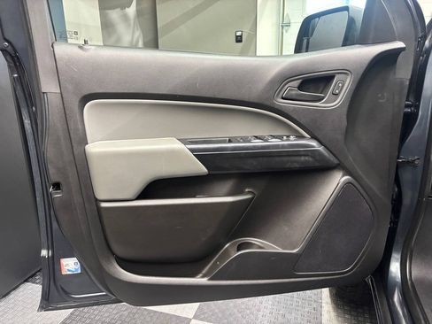 Used 2019 Chevrolet Colorado W/T w/ WT Convenience Package RWD image 13