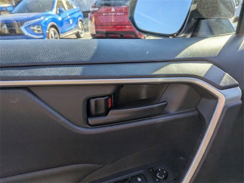Used 2020 Toyota RAV4 LE image 12