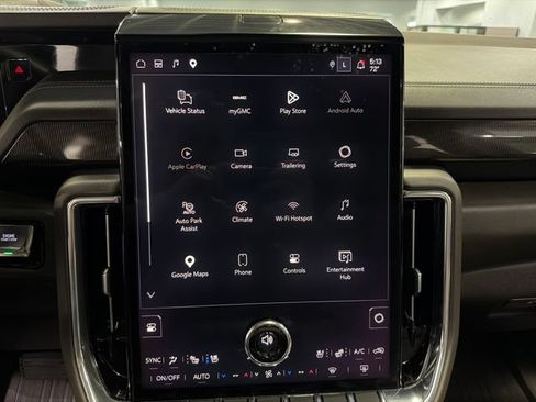 Used 2025 GMC Yukon Elevation w/ Elevation Premium Package AWD/4WD image 19
