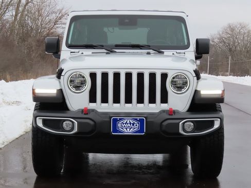 Used 2021 Jeep Wrangler Unlimited Sahara w/ Dual Top Group AWD/4WD image 13
