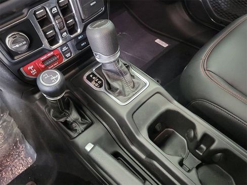 New 2025 Jeep Gladiator Rubicon w/ Safety Group AWD/4WD image 14