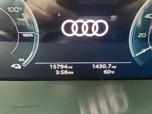 Used 2024 Audi Q8 e-tron Premium Plus w/ Premium Plus Package image 38