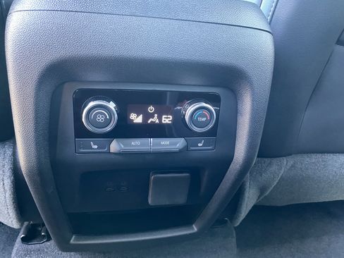 Used 2025 Buick Enclave Avenir w/ Super Cruise Package AWD/4WD image 16