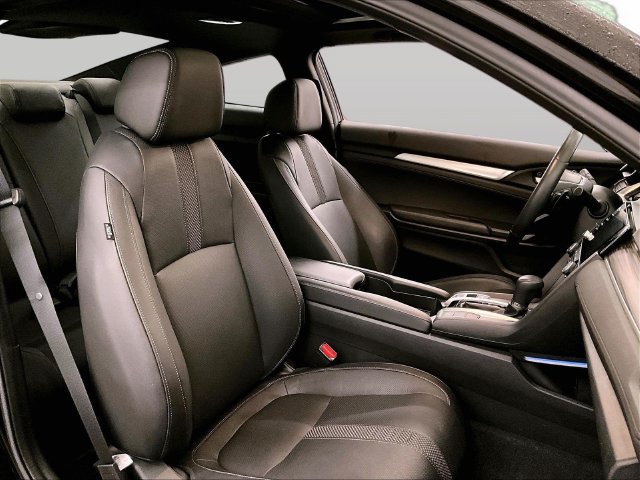 Used 2020 Honda Civic Touring image 7