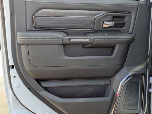 New 2026 RAM 2500 Limited image 13