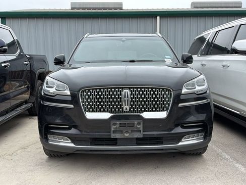 Used 2020 Lincoln Aviator Reserve w/ Equipment Group 202A AWD/4WD image 2