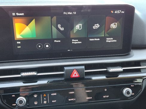 New 2026 Kia Sportage LX image 13