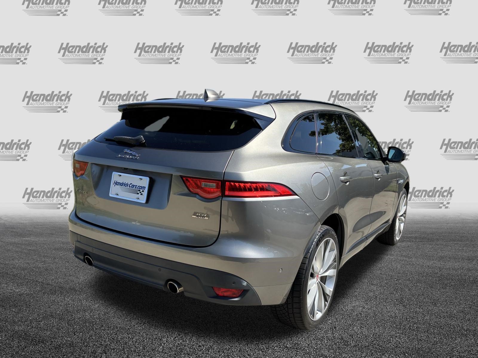 Used 2019 Jaguar F-PACE R-Sport AWD/4WD image 10