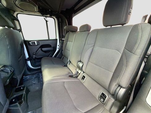 Used 2022 Jeep Gladiator Sport image 20