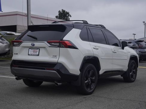 Used 2021 Toyota RAV4 XSE AWD/4WD image 4