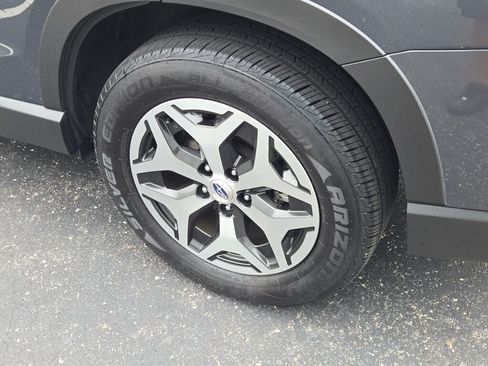 Certified 2023 Subaru Forester Premium AWD/4WD image 16