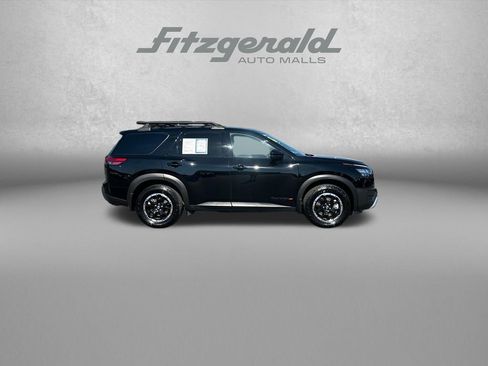 Used 2025 Nissan Pathfinder Rock Creek AWD/4WD image 8