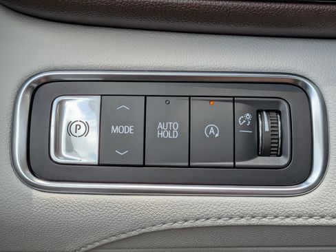 New 2026 Buick Enclave Avenir w/ Super Cruise Package FWD image 25