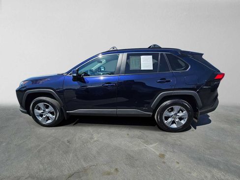 Used 2025 Toyota RAV4 XLE w/ Convenience Package AWD/4WD image 6