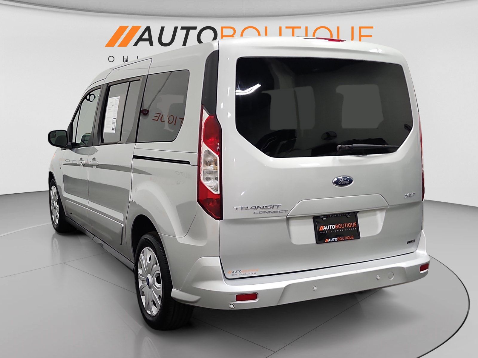 Used 2022 Ford Transit Connect XLT FWD image 3