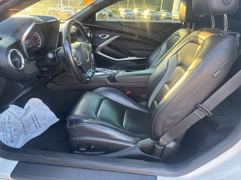 Used 2021 Chevrolet Camaro LT w/ RS Package image 15