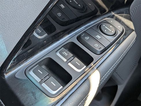 Used 2020 Kia Niro LXS image 21