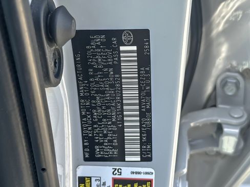 Used 2024 Toyota Camry SE w/ Blackout Package (TMS) image 25