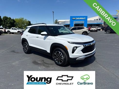 Certified 2025 Chevrolet TrailBlazer LT AWD/4WD image 1
