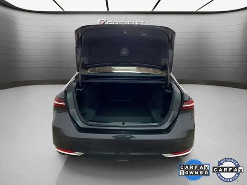 Used 2025 BMW 530i xDrive image 7