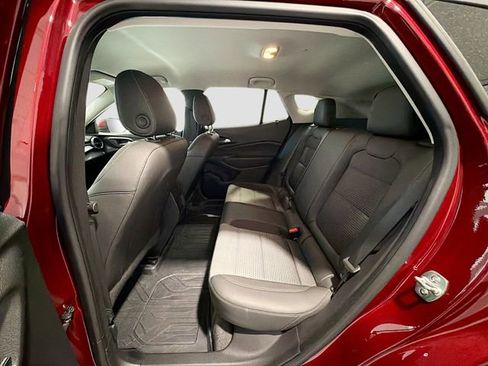 Used 2024 Chevrolet Trax LT w/ Driver Confidence Package FWD image 21
