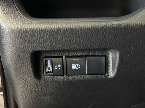Used 2019 Toyota RAV4 LE w/ All Weather Liner Package AWD/4WD image 36