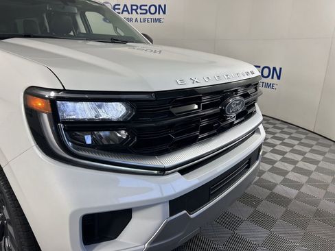 New 2026 Ford Expedition Max Platinum w/ Driver's Package image 3