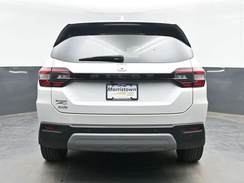 Used 2025 Honda Pilot EX-L image 13