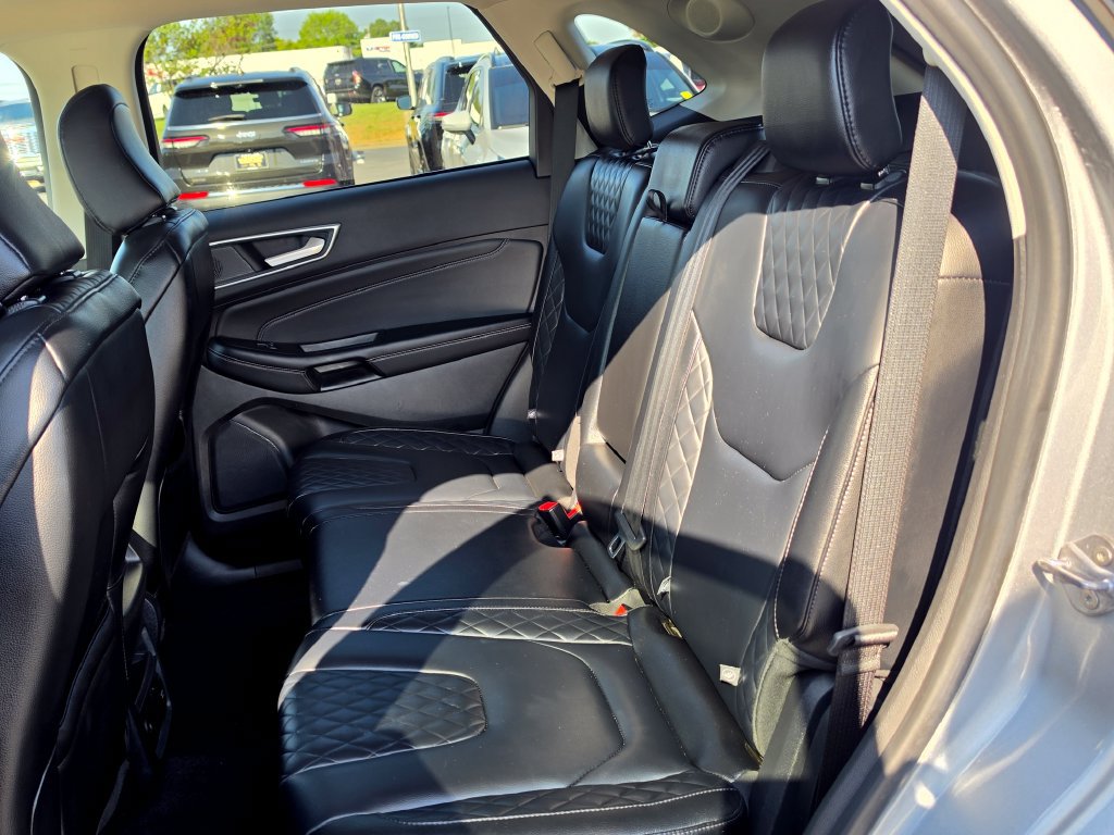 Used 2024 Ford Edge Titanium AWD/4WD image 32