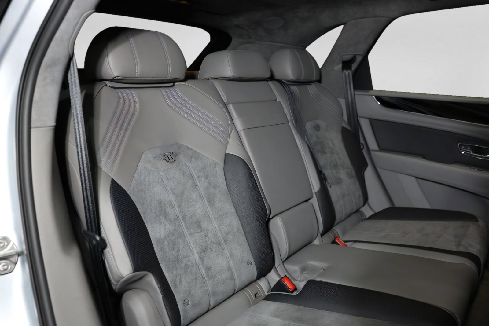 Used 2022 Bentley Bentayga AWD/4WD image 7
