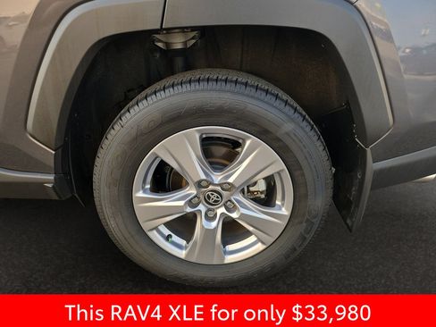 Used 2025 Toyota RAV4 XLE FWD image 46