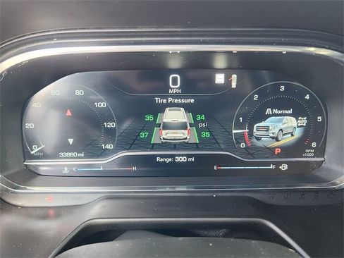 Used 2022 GMC Yukon SLT w/ SLT Premium Package image 24