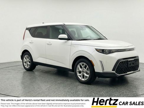 Used 2025 Kia Soul LX w/ LX Technology Package FWD image 1