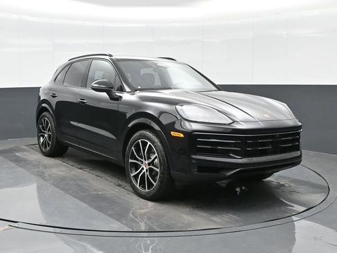 New 2026 Porsche Cayenne E-Hybrid AWD/4WD image 11