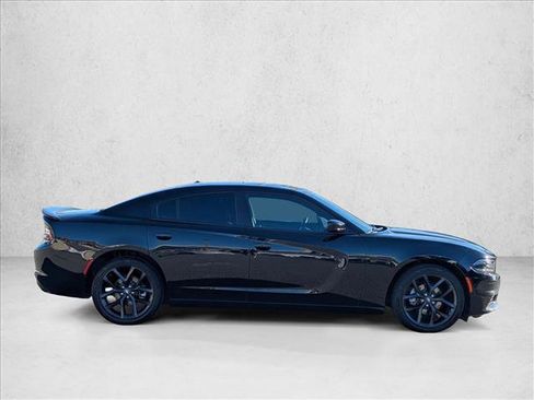 Used 2021 Dodge Charger SXT w/ Blacktop Package image 4
