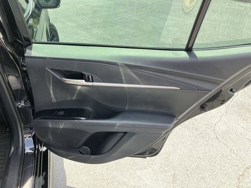 Used 2025 Toyota Camry SE FWD image 26