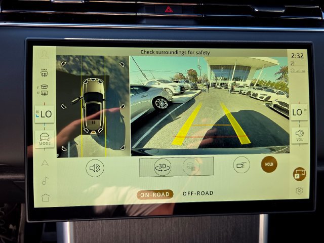 Used 2025 Land Rover Range Rover SE AWD/4WD image 20