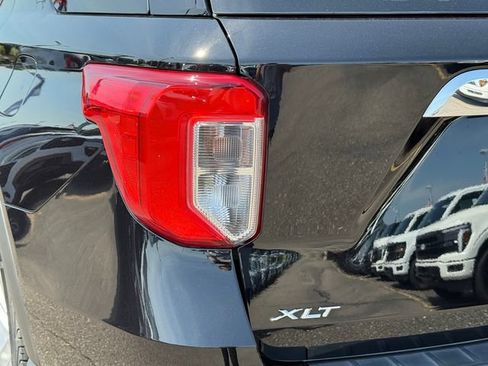 Certified 2023 Ford Explorer XLT w/ Equipment Group 202A AWD/4WD image 29