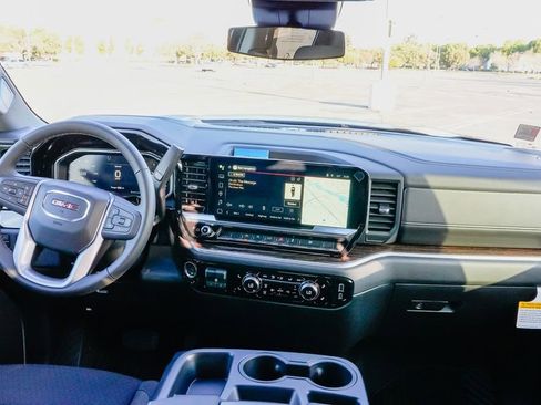 New 2026 GMC Sierra 1500 SLE w/ Preferred Package image 13