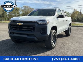 Used 2023 Chevrolet Colorado W/T video 1